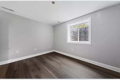 35 School St #35, Woburn, MA 01801 - Photo 36