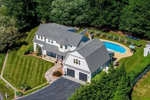 8 Park Pl, Mattapoisett, MA 02739 - Photo 1