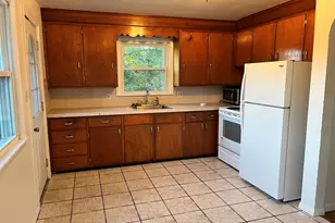 41 Dudley Ave, Northbridge, MA 01588 - Photo 4