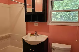 1343 Pleasant St, Worcester, MA 01602 - Photo 10