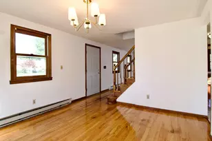 21 Carmel Ln, Agawam, MA 01030 - Photo 10