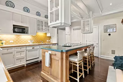21-23 Marlborough Street #4, Boston, MA 02116 - Photo 4