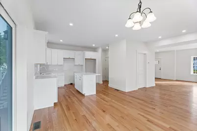 76 Valmor St, Worcester, MA 01604 - Photo 10
