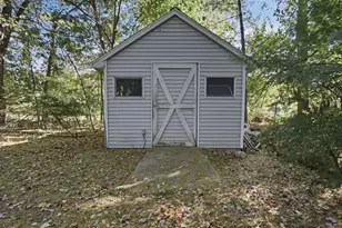 10 Kings Ln, Medway, MA 02053 - Photo 38
