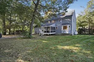 10 Kings Ln, Medway, MA 02053 - Photo 32
