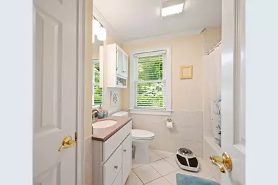 79 Brookville Ave, Brockton, MA 02302 - Photo 16