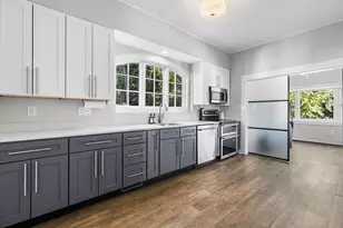 133R Pleasant St, Woburn, MA 01801 - Photo 20