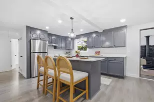28 Vega St, Weymouth, MA 02188 - Photo 4