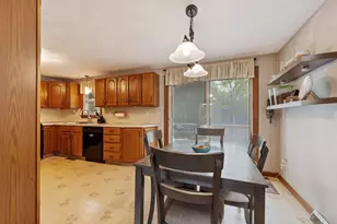 7 N Lakeview Rd, Norton, MA 02766 - Photo 8