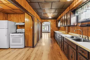 57 Peach St, Swansea, MA 02777 - Photo 16