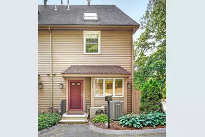96 Sweetwater Ave #9, Bedford, MA 01730 - Photo 2