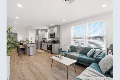 149 Pleasant St #2, Marblehead, MA 01945 - Photo 4