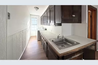 15 Ericsson St #1, Worcester, MA 01606 - Photo 4