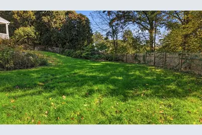 131 Henry St, Uxbridge, MA 01569 - Photo 8