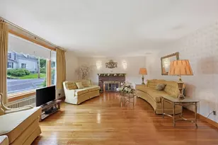 11 Preston St, Wakefield, MA 01880 - Photo 8