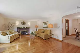 11 Preston St, Wakefield, MA 01880 - Photo 10