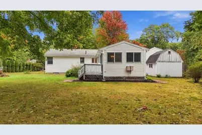 25 Oakview Cir, Medway, MA 02053 - Photo 4