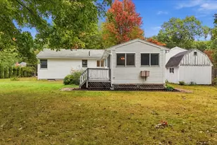 25 Oakview Cir, Medway, MA 02053 - Photo 4