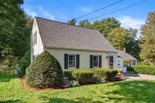 9 Pocahontas, Walpole, MA 02081 - Photo 2
