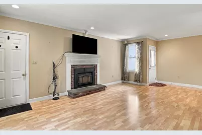 12 Exeter Street, Marlborough, MA 01752 - Photo 10