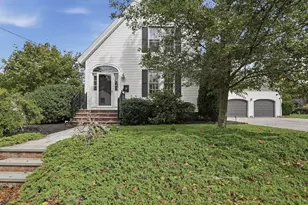 12 Exeter St, Marlborough, MA 01752 - Photo 2