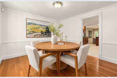 42 Sheridan Rd, Wellesley, MA 02481 - Photo 4