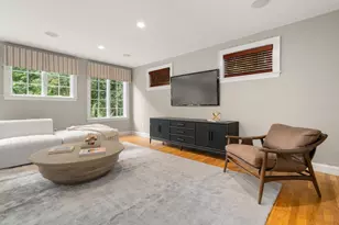 42 Sheridan Rd, Wellesley, MA 02481 - Photo 8