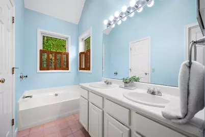 96 Beechwood Dr, Haverhill, MA 01832 - Photo 18
