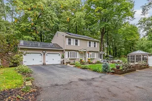 14 Fairview St, Longmeadow, MA 01106 - Photo 2