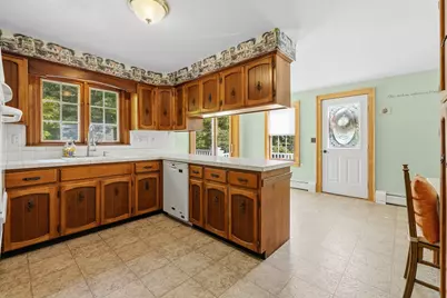 86 Delmage Rd, Swansea, MA 02777 - Photo 10