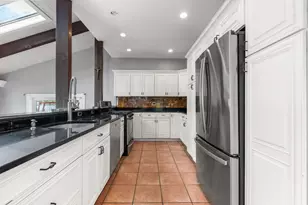 82 Grove St, Quincy, MA 02169 - Photo 12