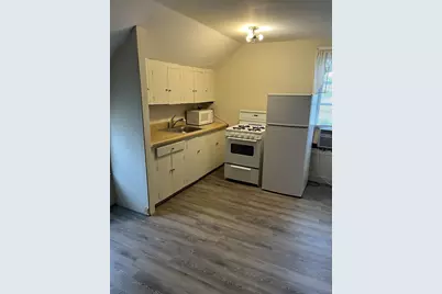 1368 Plymouth Ave #ROOM 3, Fall River, MA 02720 - Photo 1