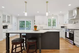 95 Cathedral Dr, Attleboro, MA 02703 - Photo 2