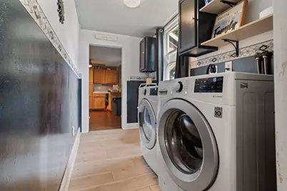 19 Suffolk St, Springfield, MA 01109 - Photo 12