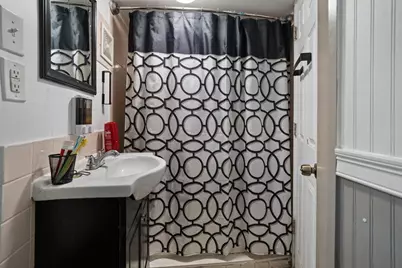 19 Suffolk St, Springfield, MA 01109 - Photo 20