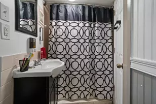 19 Suffolk St, Springfield, MA 01109 - Photo 20