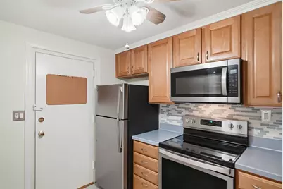 4 Colonial Dr #A4-11, Andover, MA 01810 - Photo 4