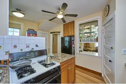 19 Brown Ave, Boston, MA 02131 - Photo 6