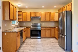2 Grandview Ln, Easthampton, MA 01027 - Photo 6