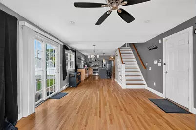 15 Maryland Avenue, Chicopee, MA 01020 - Photo 10