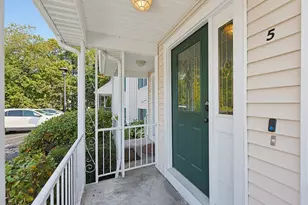 37 Dennis St, Attleboro, MA 02703 - Photo 2