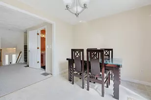 37 Dennis St, Attleboro, MA 02703 - Photo 14