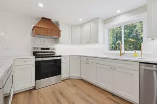 299 S Precinct St, Taunton, MA 02718 - Photo 20
