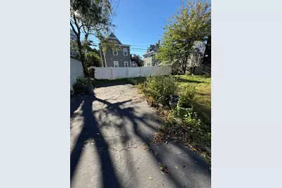 32 Aldrich St, Boston, MA 02131 - Photo 14