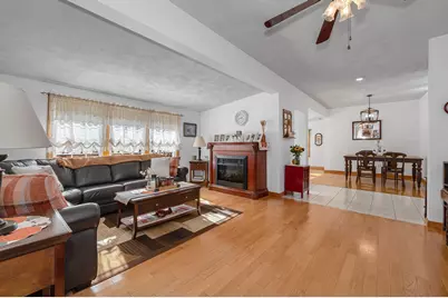 5 Grover St, Revere, MA 02151 - Photo 16