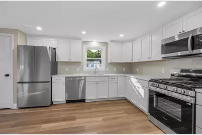 6 Bacon Street, Pepperell, MA 01463 - Photo 4