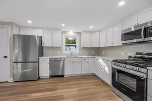 6 Bacon St, Pepperell, MA 01463 - Photo 4
