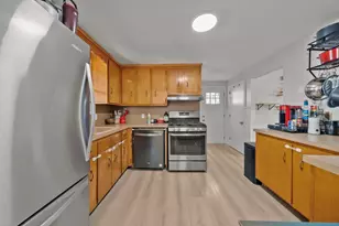18 Thompson Ln, Lynn, MA 01904 - Photo 14