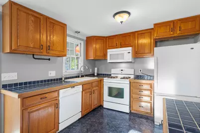 70 Westwind Rd, Lowell, MA 01852 - Photo 10