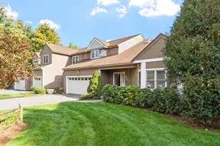 1102C Ridgefield Cir, Clinton, MA 01510 - Photo 2